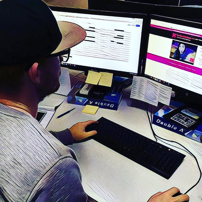 Watch Cam Model Protection's leaked NSFW photo on TwXstars