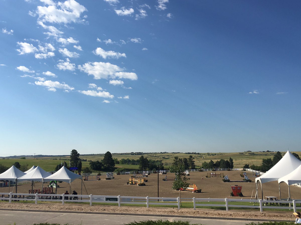 angelkarolyi's tweet photo. 9:00am central time for the kick off speed class at the NAYRC!!! Sophie Simpson 4th to go! Good Luck to everyone!!! https://t.co/0nAEF3AuUC