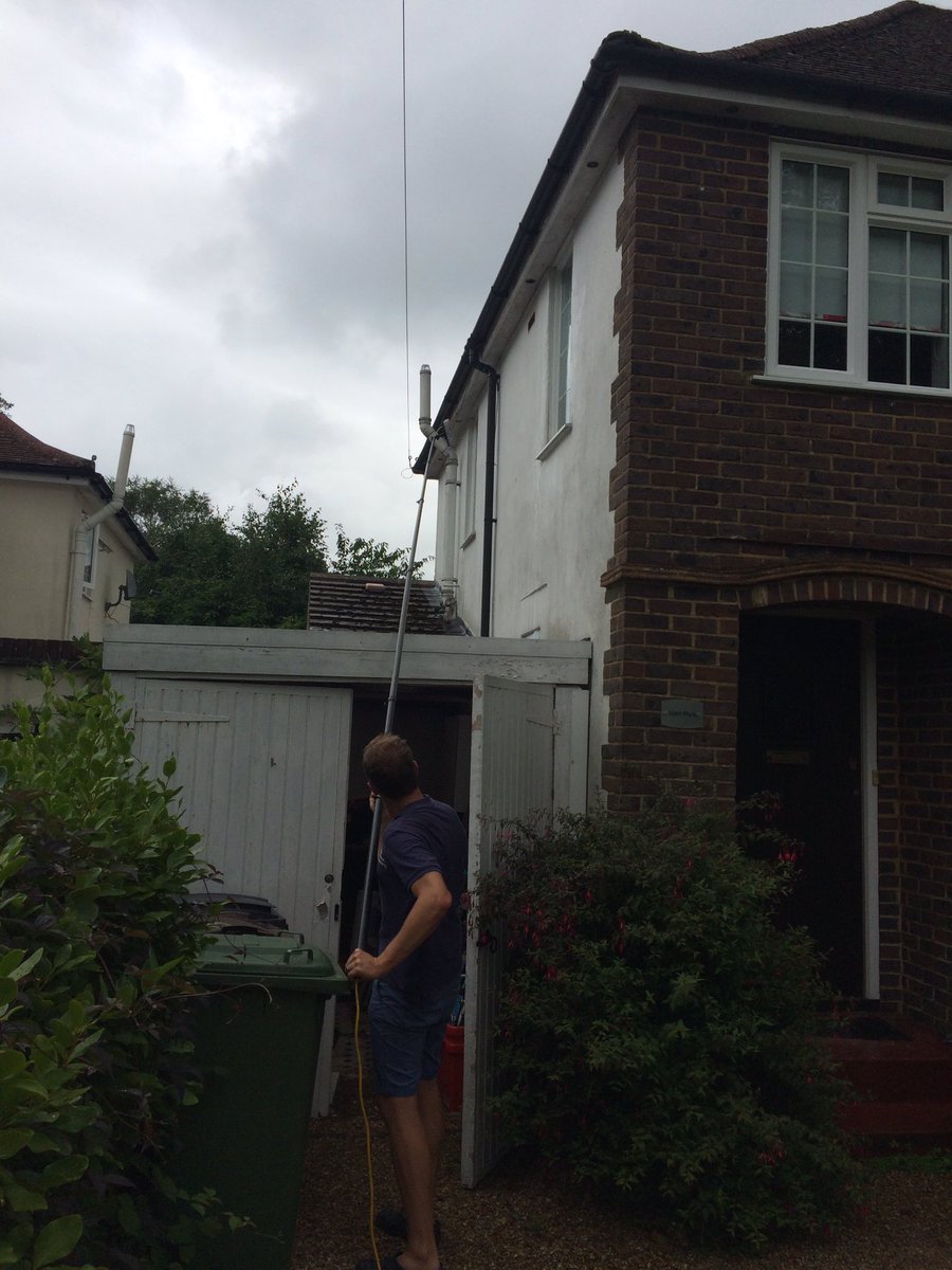 LJWindowCleaner's tweet image. The water fed pole system can reach most difficult windows, including 3rd storey windows &amp;amp; conservatory roofs