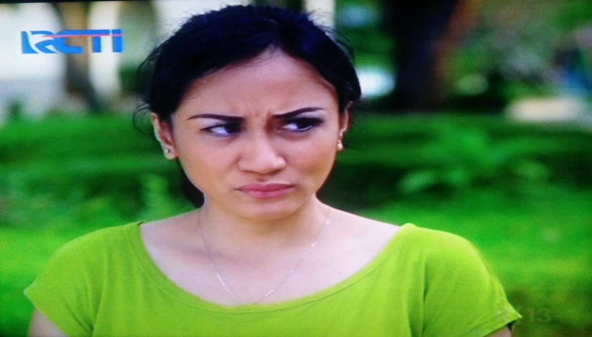 RCTI_ART's tweet photo. Rindu minta beliin motor sm bu Cyntia 😁 #AsistenRumahTangga2 #ART2eps3 https://t.co/JABB0EnRZY