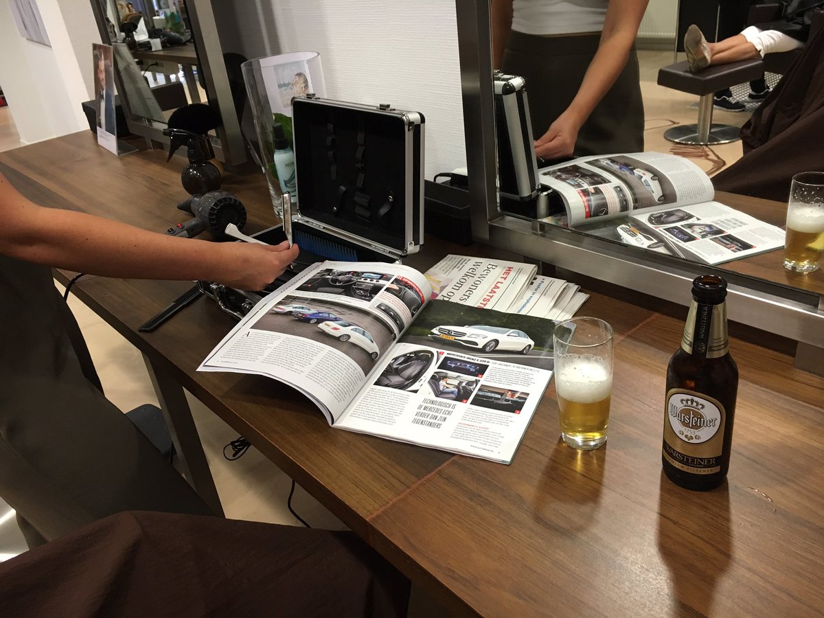 Hèt biertje in de salon. ;) #zomer.