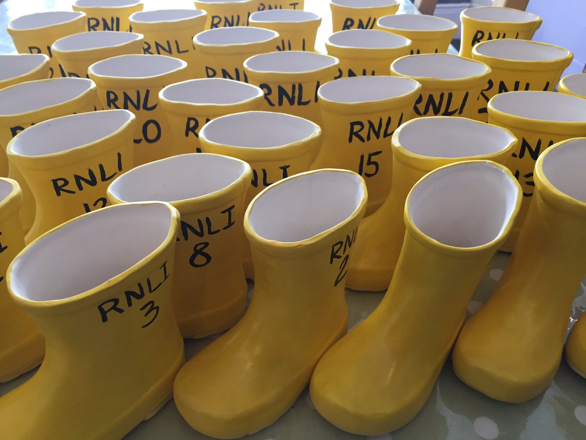<a href="/RNLIPenarth/">RNLI Penarth</a> <a href="/RNLI/">RNLI</a> @RNLIPress <a href="/NorthernStarMat/">Northern Star</a> <a href="/WPenarth/">windsorfruit penarth</a> @GriffinBooksUK <a href="/funkymonkeyltd/">Funky Monkey Penarth</a> #yellowwelly #hunt