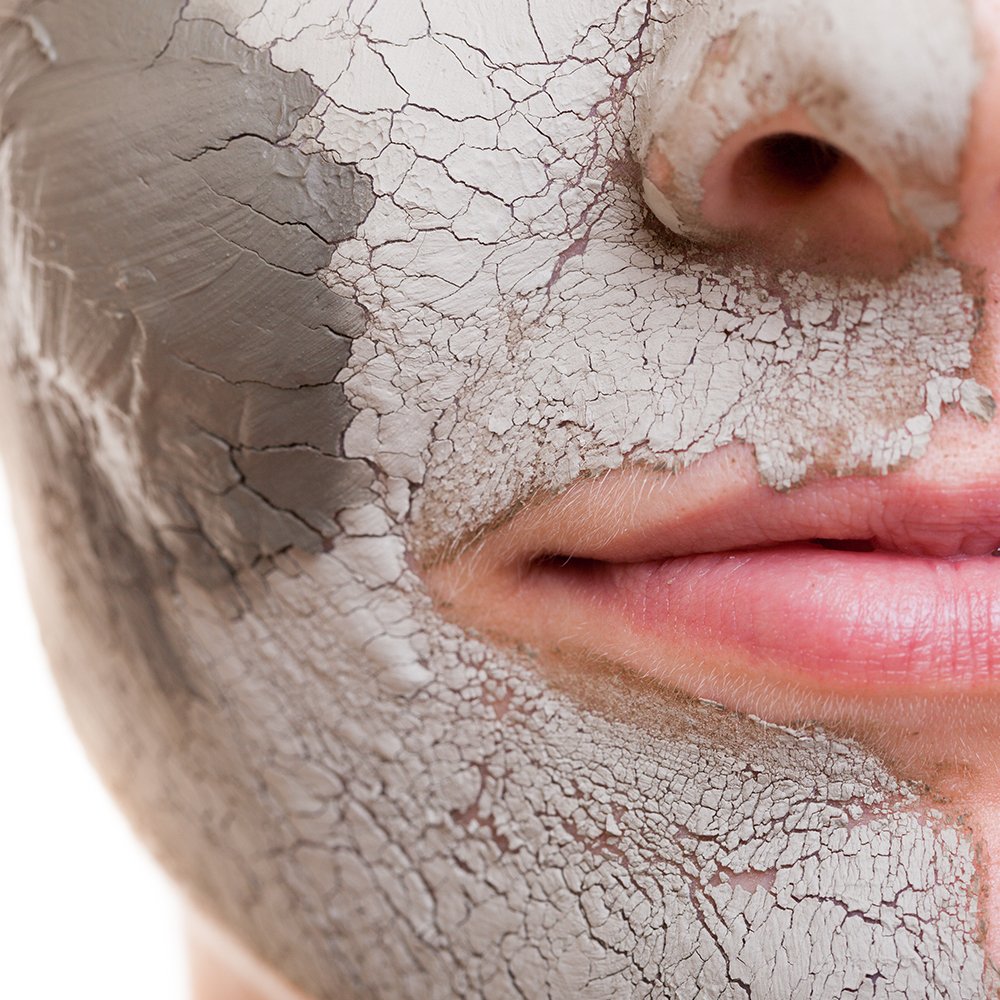 NewBeauty's tweet photo. A famous aesthetician says you're not doing *this* enough to your skin: https://t.co/NGMNPQDNYV https://t.co/L22H1hbSDw