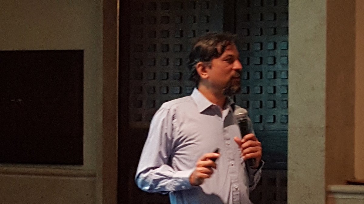 MiguelAngelArce's tweet photo. @svembu CEO de @zoho presenta desde #México #ReadyToSell #ZohoparaTodos todas las novedades de #Zoho para el mundo. https://t.co/TfiPdrwajV