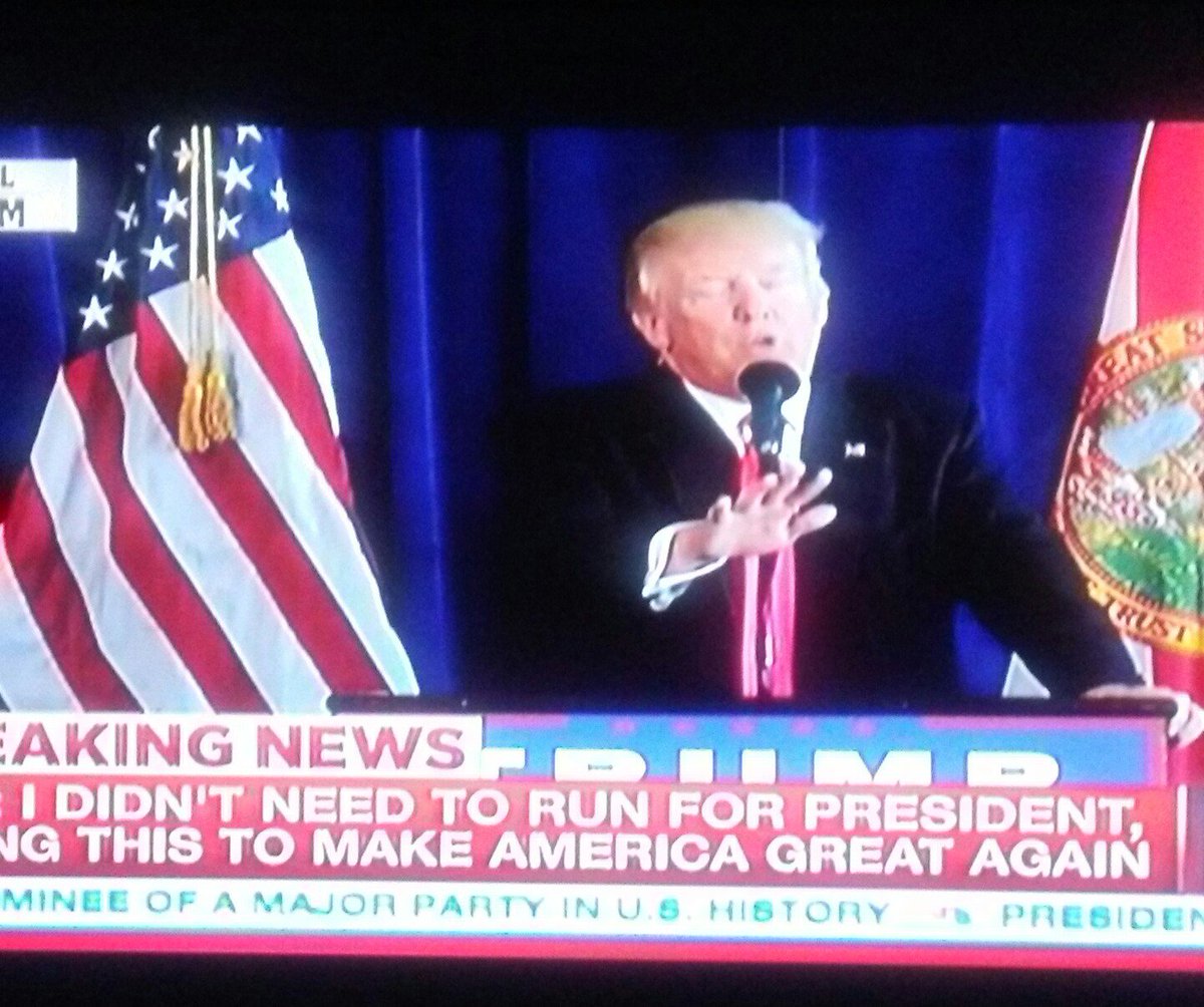 Cajun_Manor's tweet photo. The art of the con by any means necessary #Deflect @ all times. https://t.co/PyHRYPxKno #grifterscode #Drumpf https://t.co/167uavNa1m