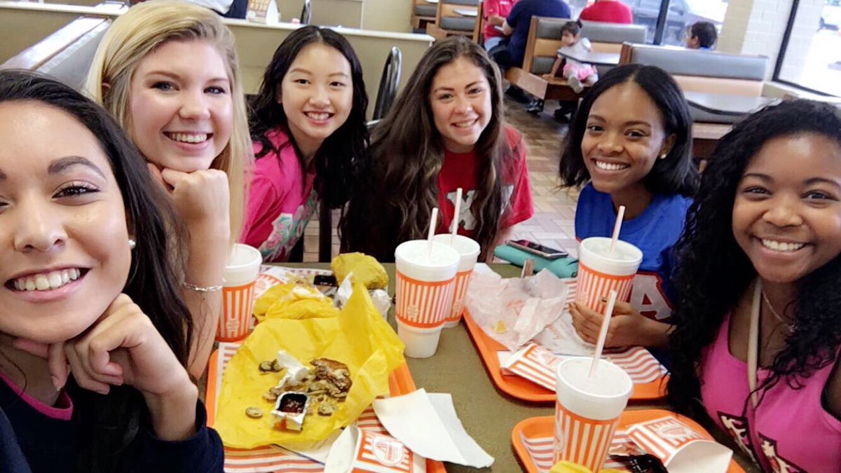HBU_PhiMu's tweet photo. What's a better way to show Panhellenic love than a whataburger run? 💖❤️ #HBUPhiMu #HBUAXO https://t.co/x2pQWREPHx