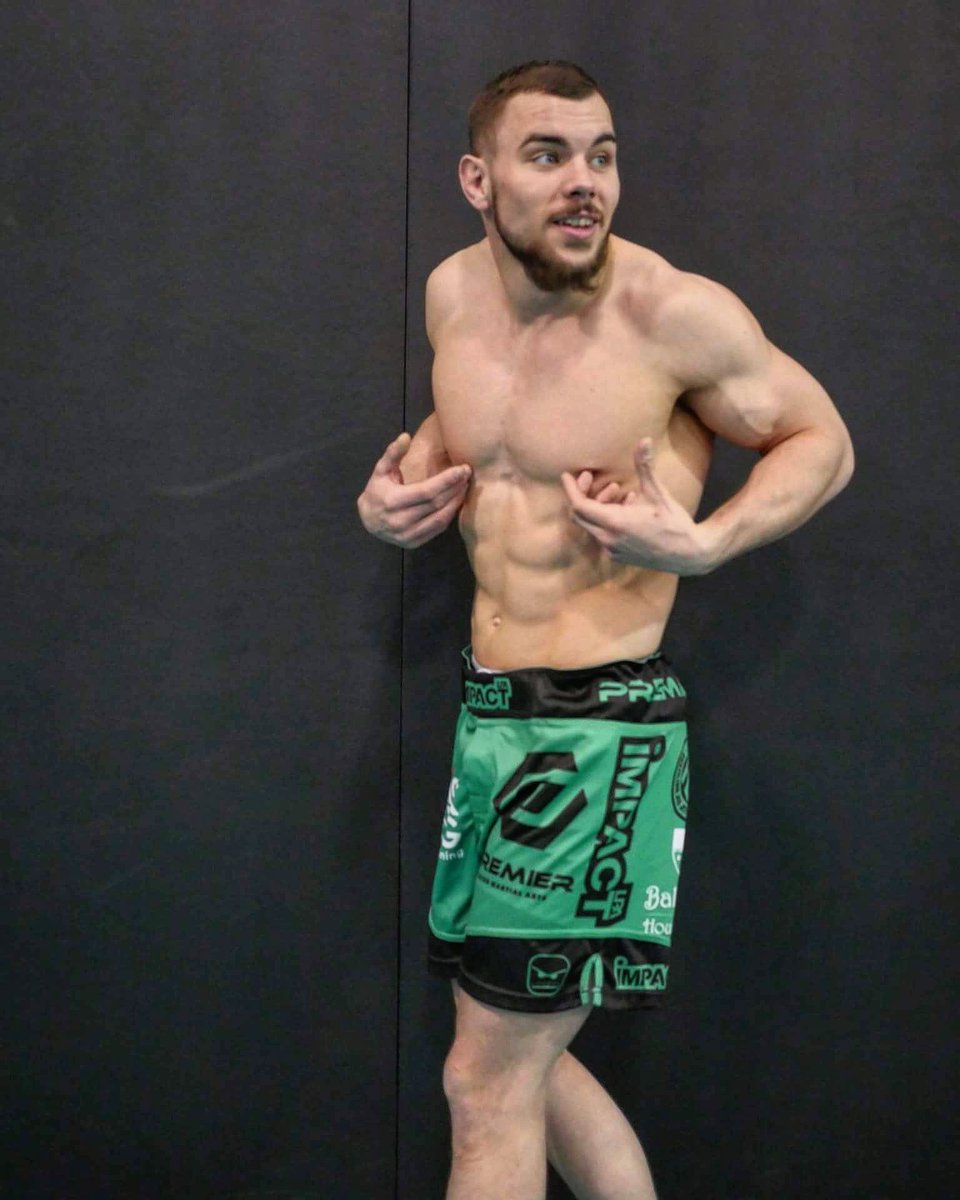 BloodSweatChoke's tweet image. Charismatic, masculine and full of jokes, watch Sean's journey as he fights for a title. Watch our YouTube channel