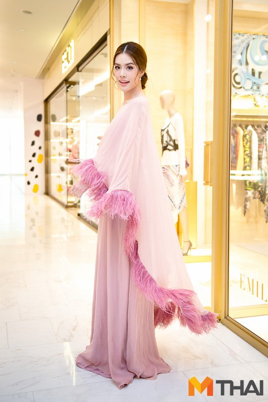 mononewsth's tweet photo. เกรซ กาญจน์เกล้า ในชุดสีชมพูหวานแหวว...
:::https://t.co/GibHy2wdQ7
#เกรซกาญจน์เกล้า  #เดรส #เสื้อผ้าดารา https://t.co/zUeZRbZJRF