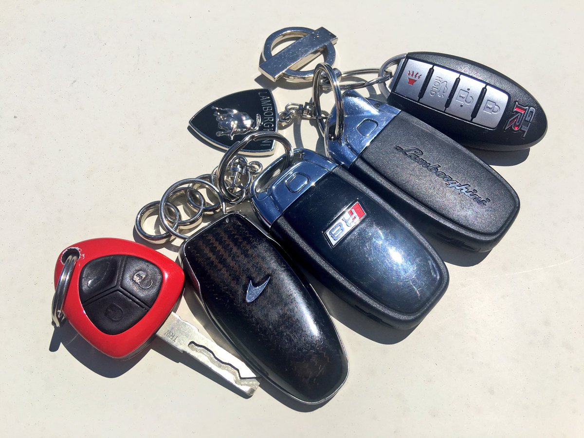 HikeTheGamer's tweet image. Which key do you want? 
I pick the... Lambo!! 😋👍