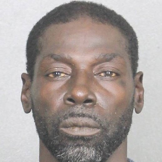 #CrimeScene Gary Peterson was wearing mask, dressed all in black, when killed, police say bit.ly/2ahdZya?utm_me… https://t.co/oQfMDitOmi