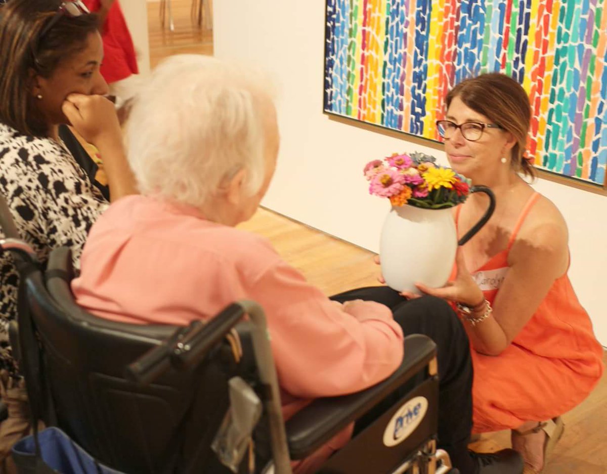 We were sitting in a gatden, a garden that Alma Thomas created for us!
#AlmaThomas