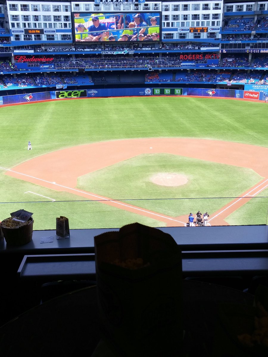 YesDPPS's tweet image. #BlueJays Suite....Just a typical Wednesday aft