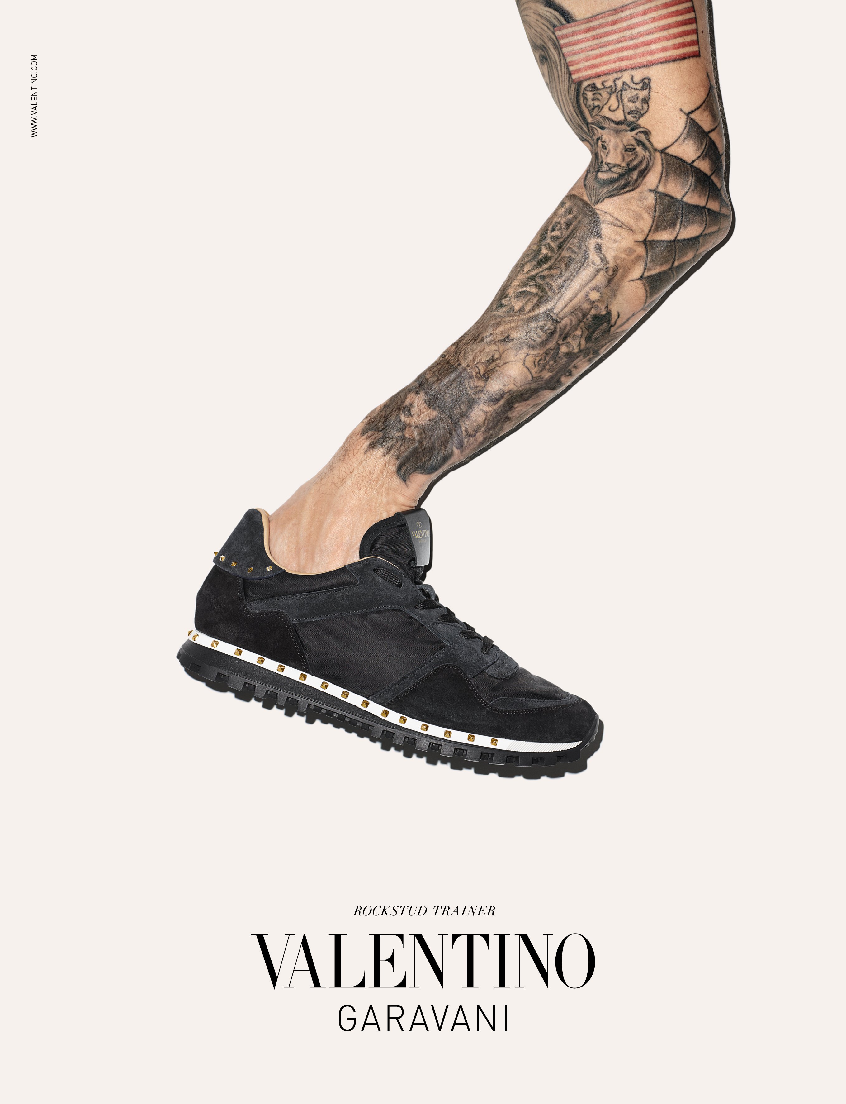 Wonder gespannen Van God Valentino on Twitter: "#Rockstud trainers with micro platinum studs on the  back and on the solehttp://m.valentino.com/go/kssia5  https://t.co/jnRScGXFZD" / Twitter