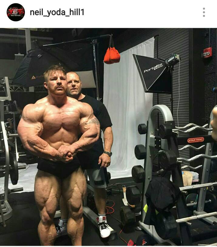 BodyBuilderHu's tweet photo. James "Flex" Lewis állati vastag, csak hogy lesz ebből 212 az Olympiára? https://t.co/L3eYgh4Cjn