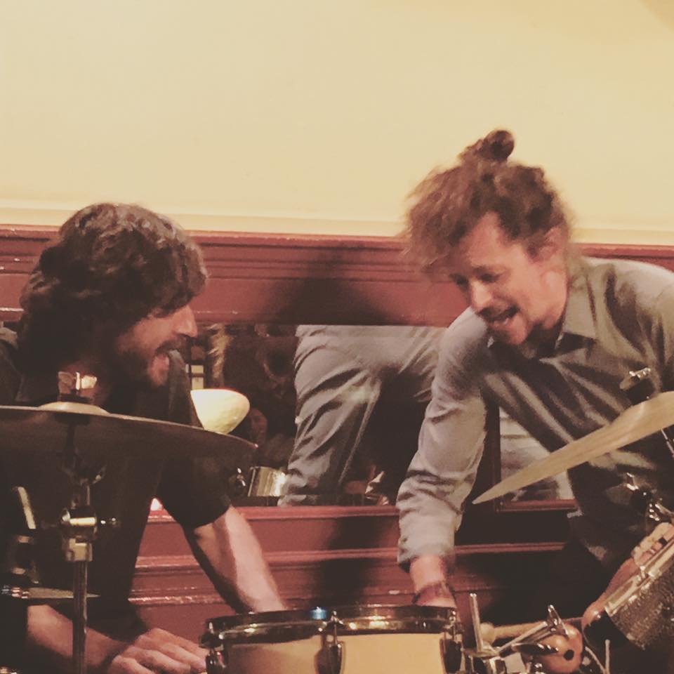 Queridos amigos : seguimos actuando felizmente esta semana hasta el domingo en el Cafe Central de Madrid, 21hs.