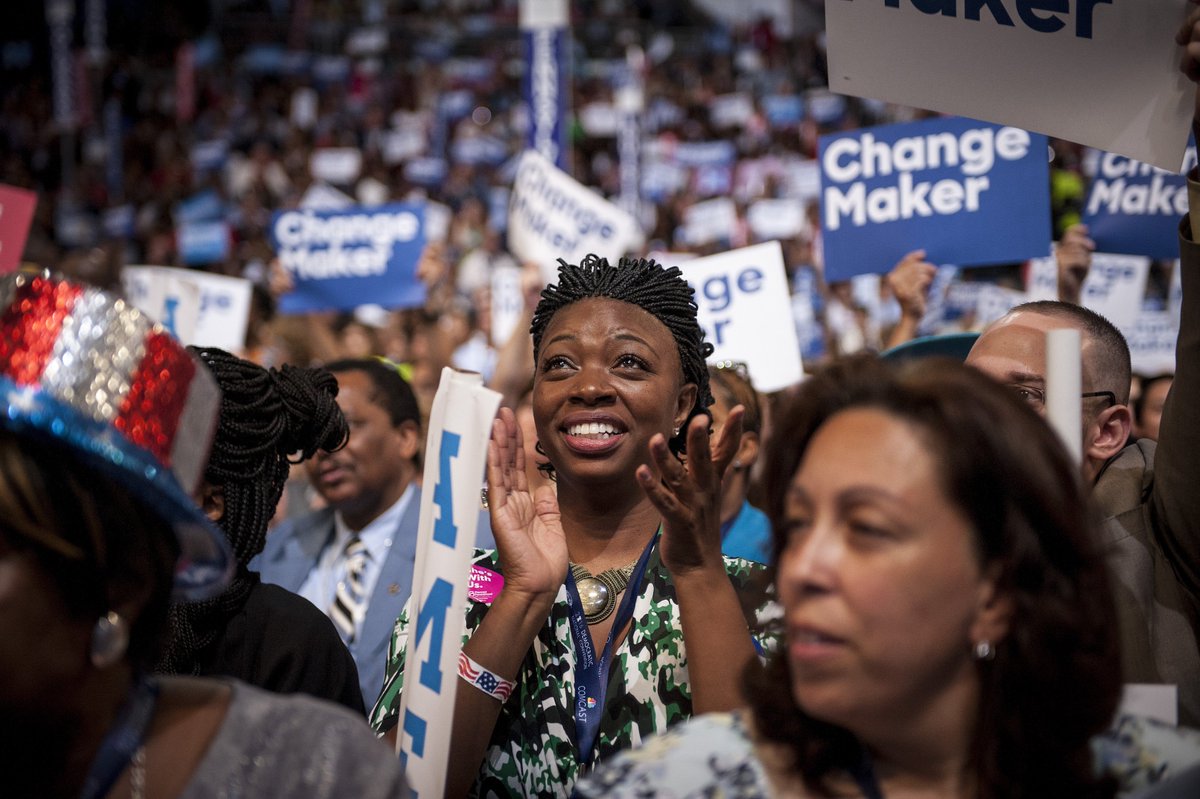 TheDemocrats's tweet photo. "Don't let anyone ever tell you that this country isn't great." -Michelle Obama #DemsInPhilly https://t.co/uGt5lKeW9O