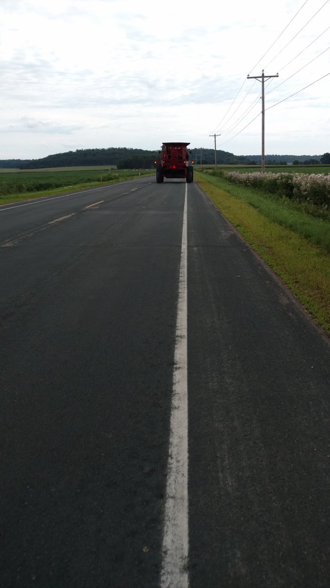 cyclingdann62's tweet photo. Chasing down the big #breakaway #tractorup #cycleWI #justride #OptOutside https://t.co/bRZ5QKTC1J