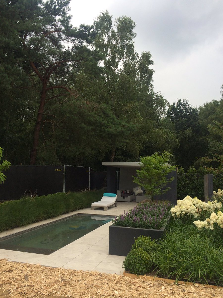 CompassPoolsNL's tweet image. The day after bloem en tuin #nuenen Thx @GertJanSchouwen en van de voort natuursteen! @CompassPoolsEu