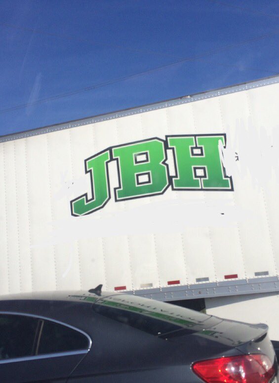 playfullyphan's tweet image. omw to detroit to see @5SOS and a truck goes by with JBH on the side ??? is this a sign #SLFLAuburnHills