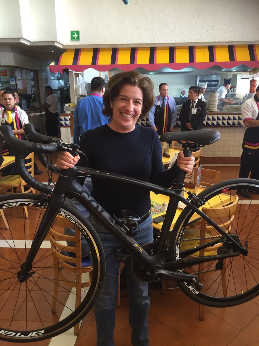 joseriveram2m's tweet photo. Así o más feliz @mind2motion2 ? #colnago #evilmonkeybikes : a volar !!! https://t.co/vX72zKsxcX