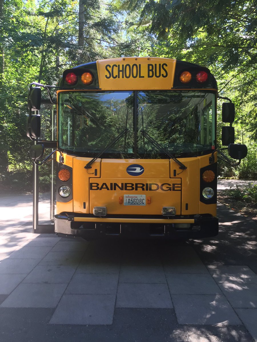 mpowers3's tweet photo. Getting on the bus to go kayaking around #BainbridgeIsland #goalearning #BLI #activePD https://t.co/FOPglBdHYs