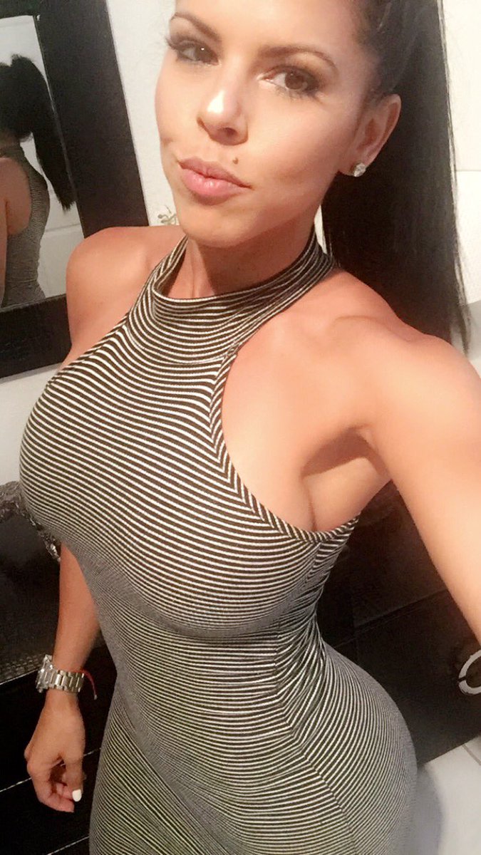 Live tomorrow night <a href="/CamSodaLive/">CamSoda</a> <a href="/NakedDotComCams/">Naked.com</a> 😝 8pm est dont miss it 🍑👸🏻