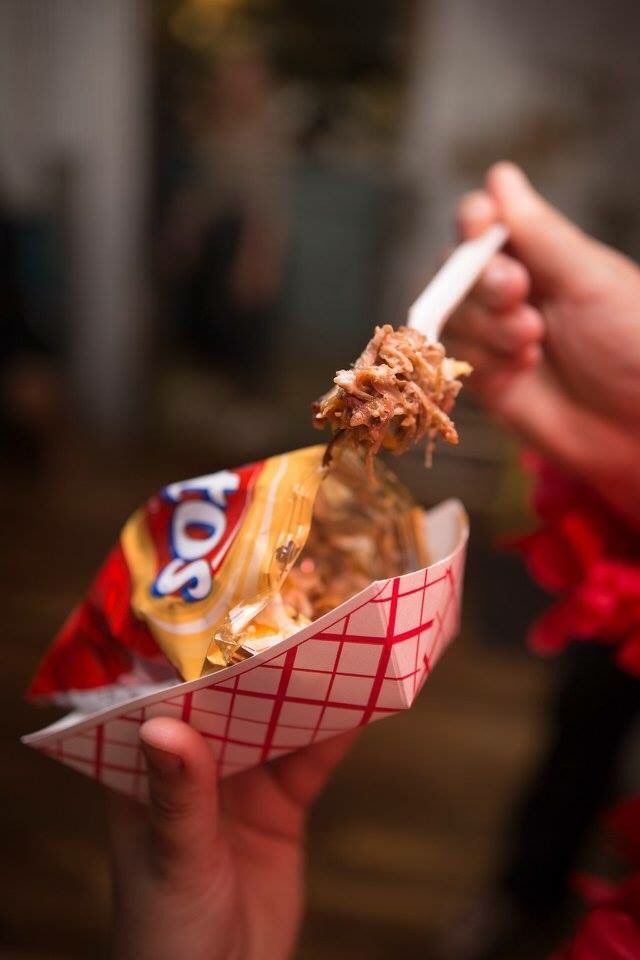 YelpCincy's tweet photo. This frito pie tho 🙆🏼 | Head over to our @yelpcincy FB for more drool-worthy @PontiacBBQ pics by @larrisonphoto. https://t.co/DmuPjGum5r