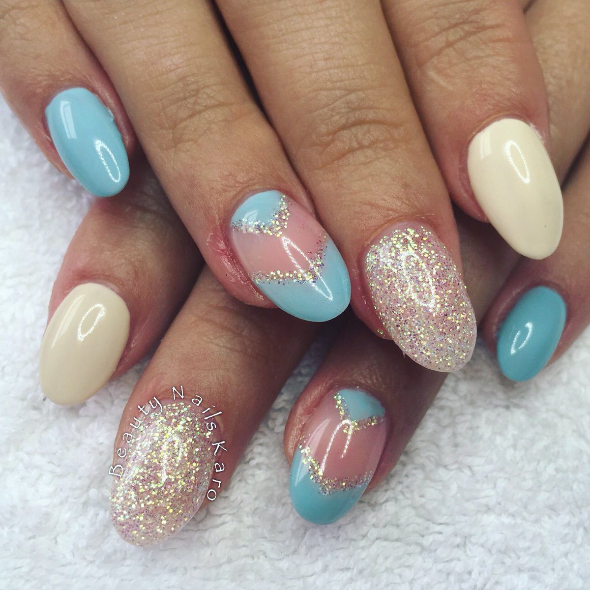 BeautyNailsKaro's tweet photo. #blue #sparkle #nails #naillove #nailporn #nailtech #nailsalon #nailaddict #nailart #instanails #nailstagram https://t.co/QasP8JKadF
