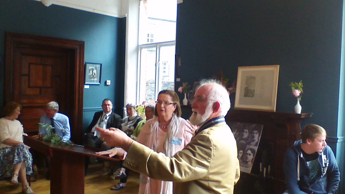 avaunt_la_garde's tweet photo. Days filled with poetry and Sligo generosity - bliss! #YeatsISS2016 #DateswithYeats https://t.co/PO1x8zG1SS