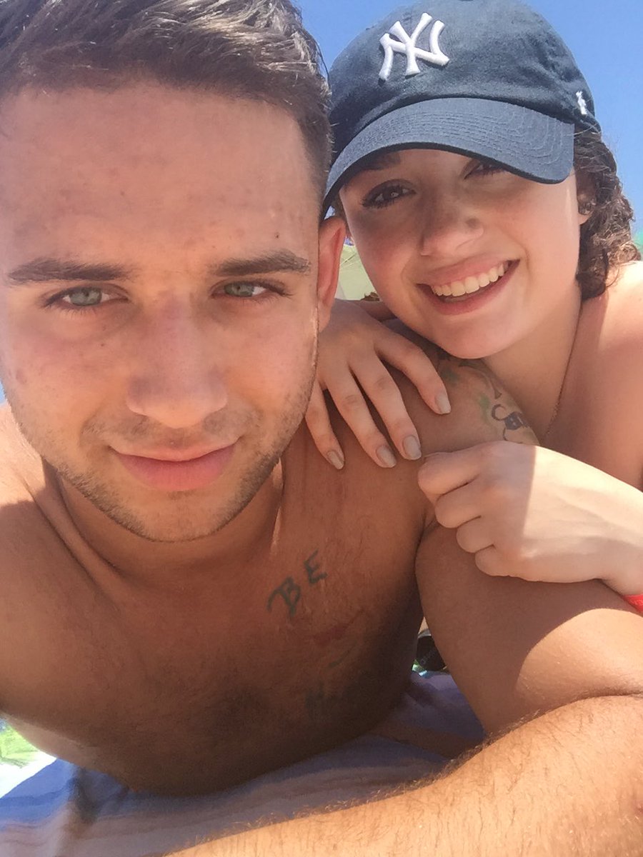 vindisimone's tweet photo. Happy birthday Mary i hope you have a great birthday I love you 😘 https://t.co/QV0KD84aYW