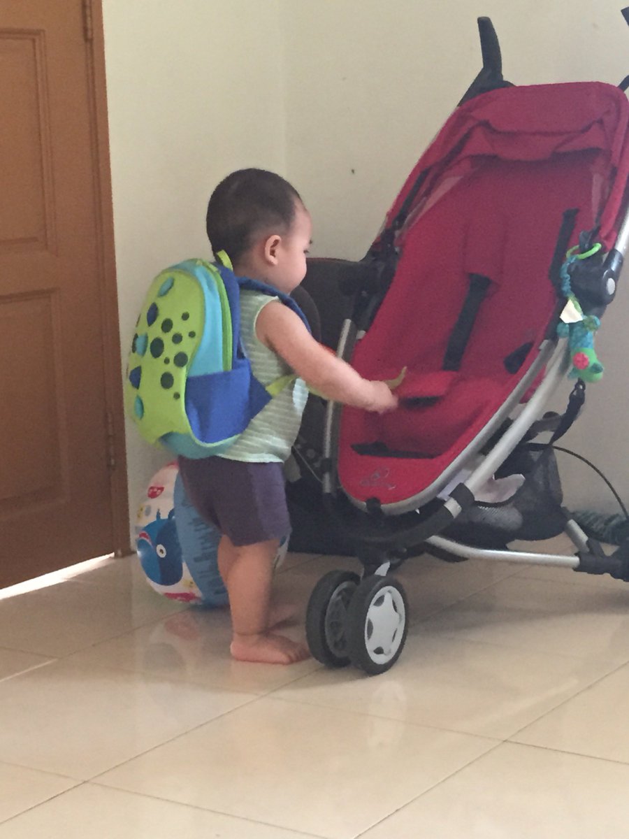 DinieMiss's tweet photo. Finally @JazlinaOthman 🎒 https://t.co/sDICjZyDc5
