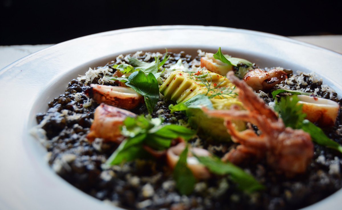 ElColmado_NYC's tweet photo. Paint it black! 🙌 
#humpday #eeeeeats #avocado #spanish #realfood #hellskitchen #nyc #gwmarket @GWMarket https://t.co/Gg5ihy6V3F