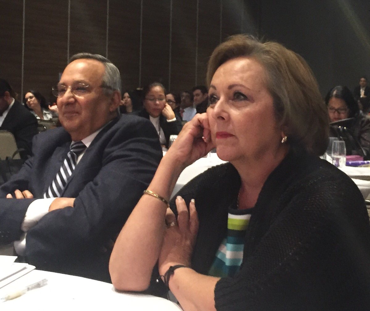 mx_wellness's tweet photo. Felicidades @AleAsociacion por el #ForoCalidad2016 @canifarma @COFEPRIS @AMIIFMx @anafammx gran compromiso con Mx ! https://t.co/DVd31sMHLi