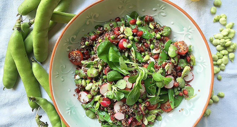 findingvegan's tweet photo. Lovely Summer Salad with greens, quinoa and legumes.. https://t.co/TuCp5ByIWR by @spicyblackbean https://t.co/5AgMUaiB8d