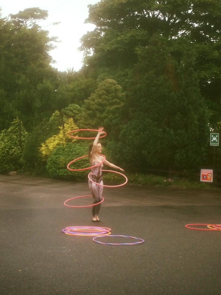 LeEntertain2's tweet photo. Entertaining the crowds with some Circus fun on this lovely Wednesday afternoon 😃 x https://t.co/2nyiI5cInH