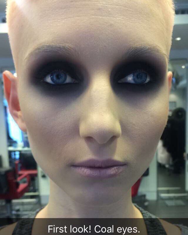 Derrickmakeup's tweet photo. #editorialshoot #fashion #smokeyeye #makeupartist #makeupbyme #mac #macproducts #callanberry https://t.co/8l9Vc8R2Ni