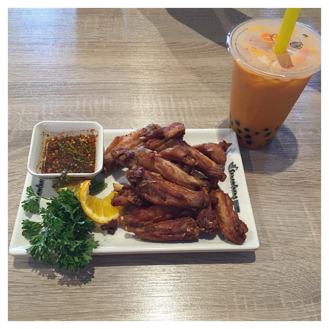 SanamluangTC's tweet photo. Recommendation: Chicken Wings! 🐔 #wingWednesday|📸: @ivang2189 https://t.co/M8VRE14ome