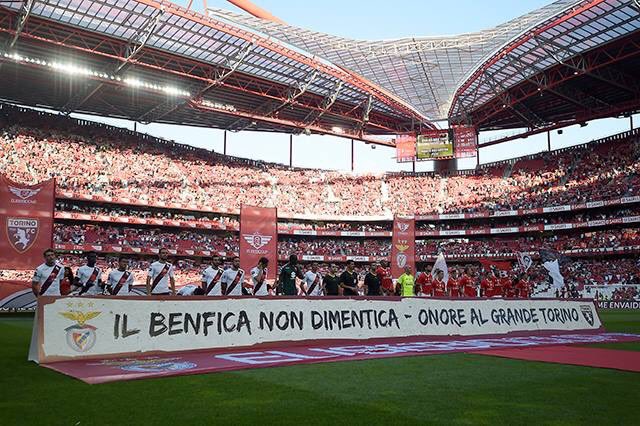 Torino vince l'Eusebio Cup ai calci di rigore contro il Benfica. Guarda lo splendido gol di Ljajic su punizione