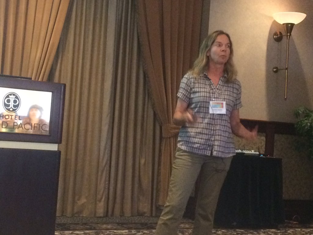PeterHarrisGRID's tweet photo. Submarine canyons are carbon sinks says Andrea Ogston #INCISE2016 @GRIDArendal https://t.co/YXR52Nfh5Z