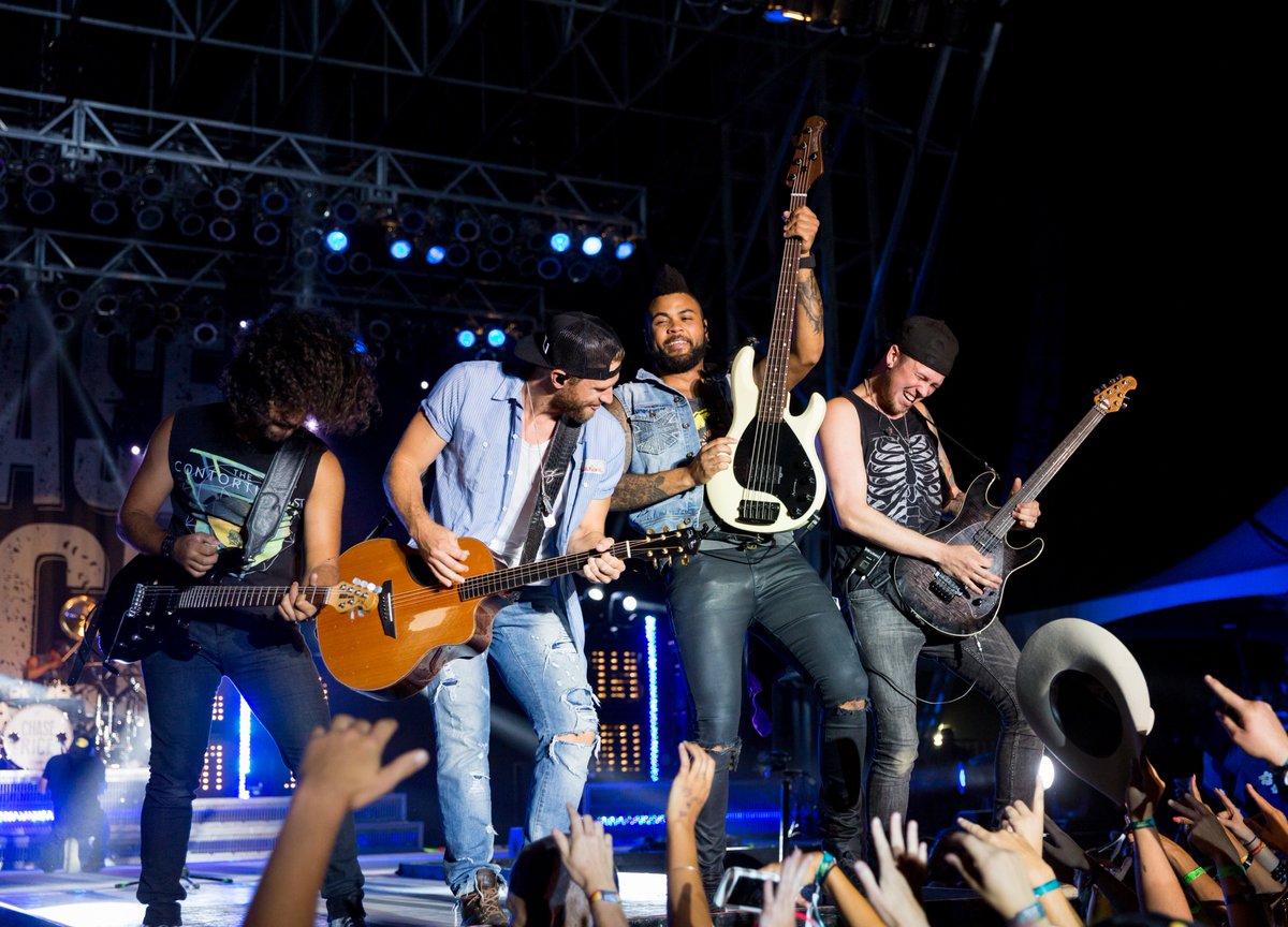 AbbottOgraphy's tweet photo. Hands down #NITC2016 has been the highlight of my Summer events! More photos at AbbottOgraphy775 on Facebook! https://t.co/JdvwXlHtl2