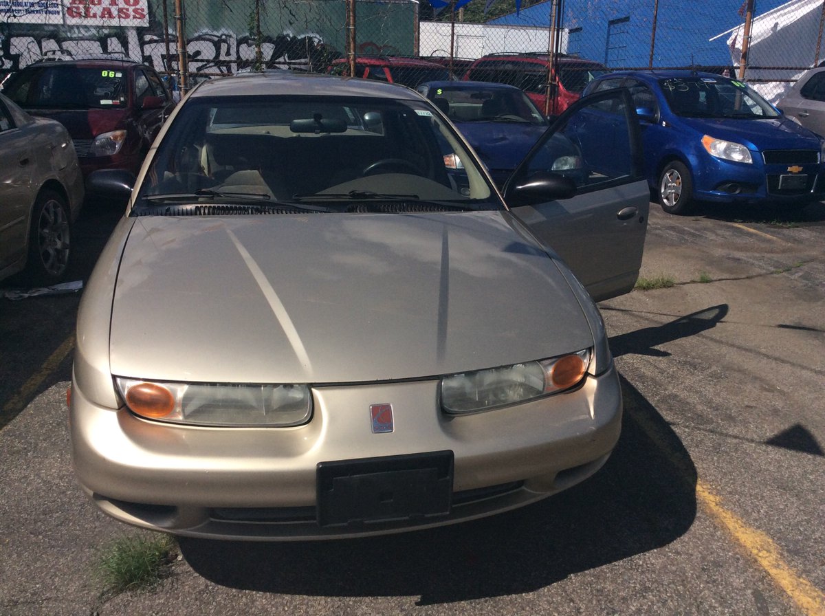 dmsfirstclass's tweet image. 2000 Saturn SL2 for $1,499 with 180,634 #cars #suvs #usedcars #used #usedcardealer #Newburghusedcars #qualitycars
