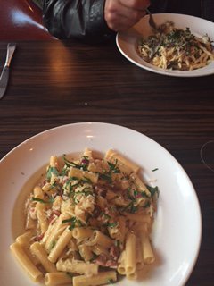 AmberHavecafe's tweet photo. Checked out @CharliesVan food was good, fun was had by all, I really like Main street  #friends #family #Vancouver https://t.co/w2JxHf3GT3