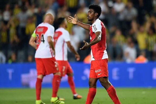 Instant Foot ⚽️ tweet media
