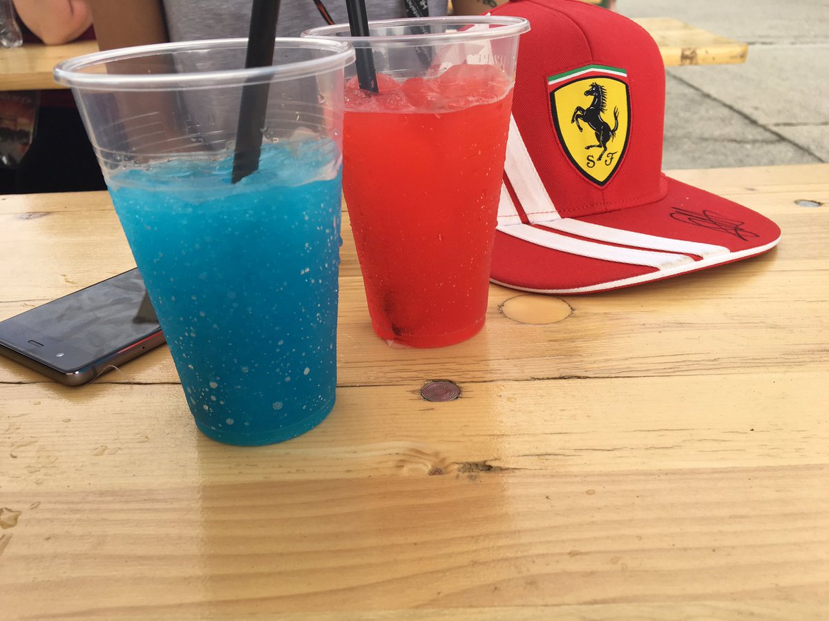 Andi0516's tweet photo. 🍹🏎 #hungaroring #throwback #missthis #ferrari #love #seb5 @ScuderiaFerrari https://t.co/yoiblcZpCM