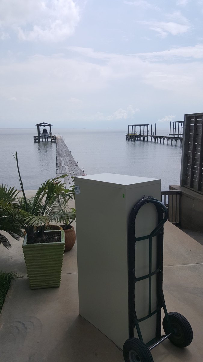 Texcontractors1's tweet photo. Muving in  Galveston tx  :) https://t.co/xQdjt23Crq