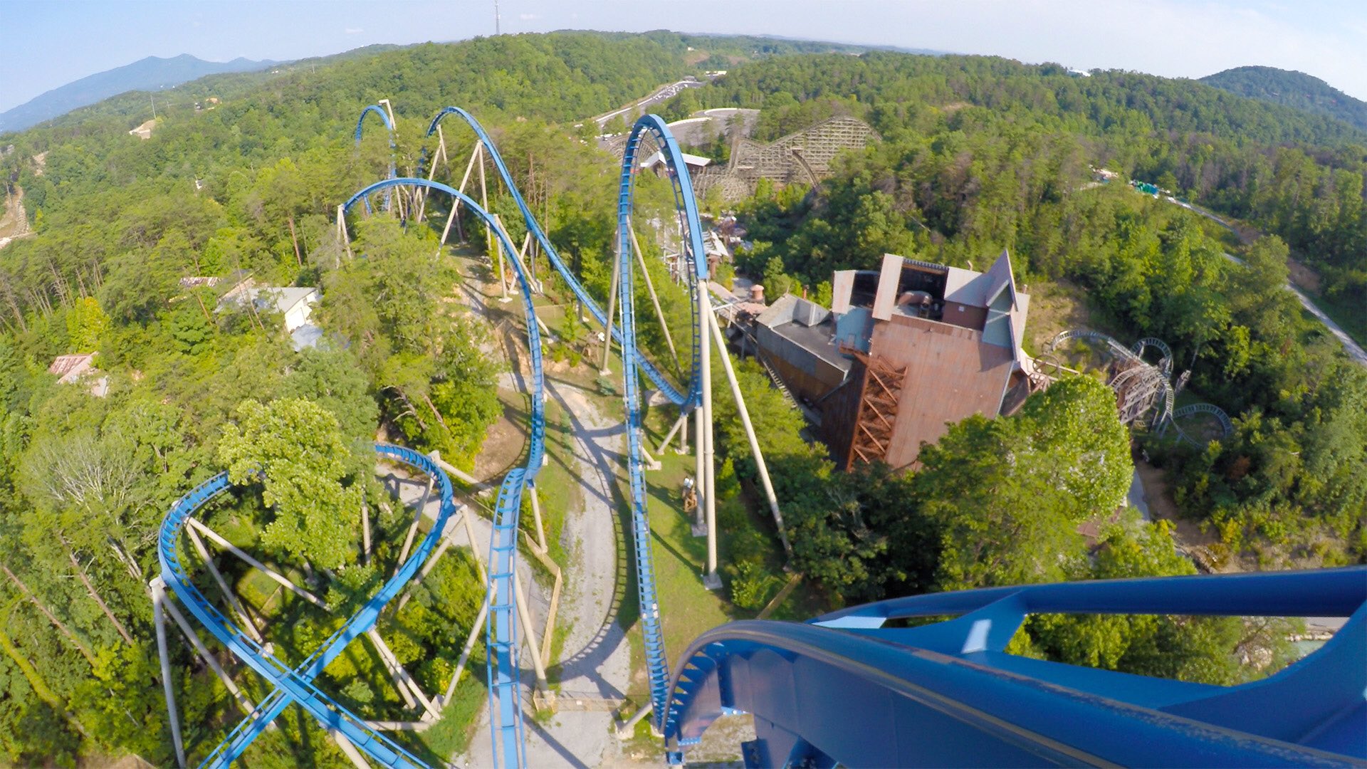 Themeparkreview Left Or Right Side Which View Do You Prefer On Wild Eagle Dollywood T Co 9jzludozxt Twitter