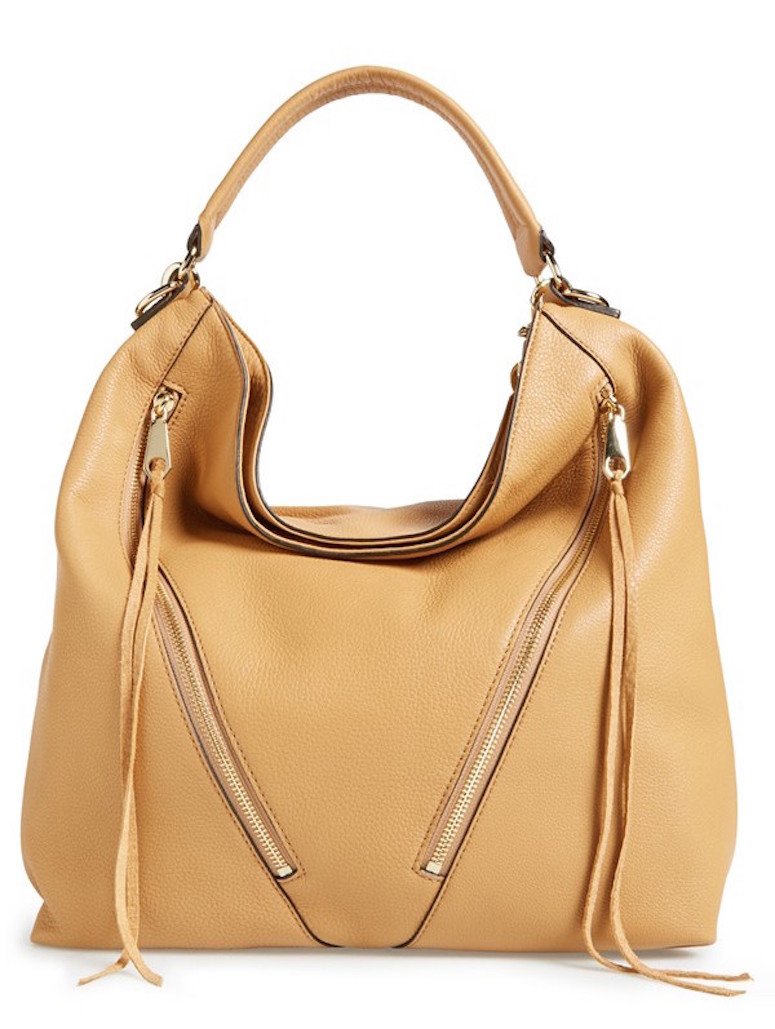 macmac1113's tweet photo. #aulaMACna Hobo: Tiene forma de media luna, zipper y lleva una correa mediana. se lleva al hombro https://t.co/vPp4xmAiPU