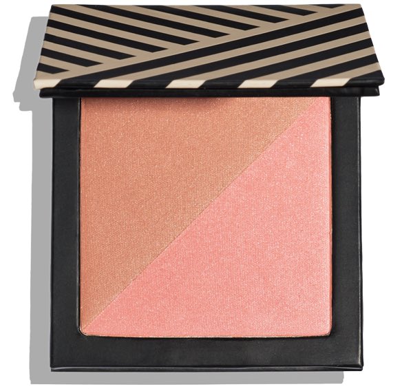 IrishErinB's tweet photo. Ive had the most compliments on my #makeup today.I guess less is more. #Beautycounter #DewSkin #BlushDuo https://t.co/4Gi57UEABa