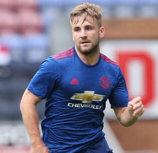 TheHeadtoHead's tweet photo. RT for Cresswell
LIKE for Shaw https://t.co/xjxyKQW2h7