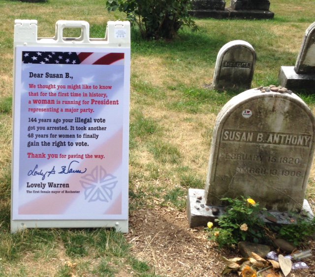 CityRochesterNY's tweet photo. Stop by #ROC's Mt. Hope Cemetery to sign Mayor Warren's thank you letter to Susan B. Anthony. #womenshistory https://t.co/ZQ6BGfXLPO